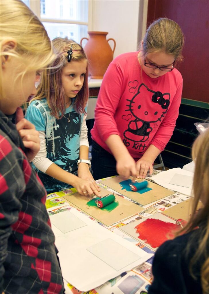 Klaasitrüki töökoda Tartu Ülikooli kunstimuuseumis