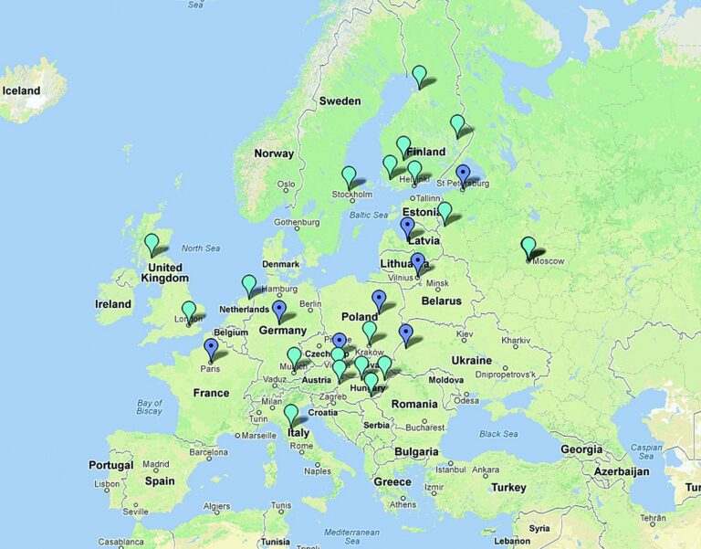 Kaardil on märgitud Euroopa linnade kõrgkoolid, kus õpetatakse eesti keelt ja kultuuri. Sinisega märgitud ülikoolidesse on lektor lähetatud Eestist, rohelisega märgitud koolides õpetab kohalik lektor.