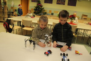 Peeteli kiriku päevakeskuses on jõulumeeleolu. Fotod: Raivo Juurak