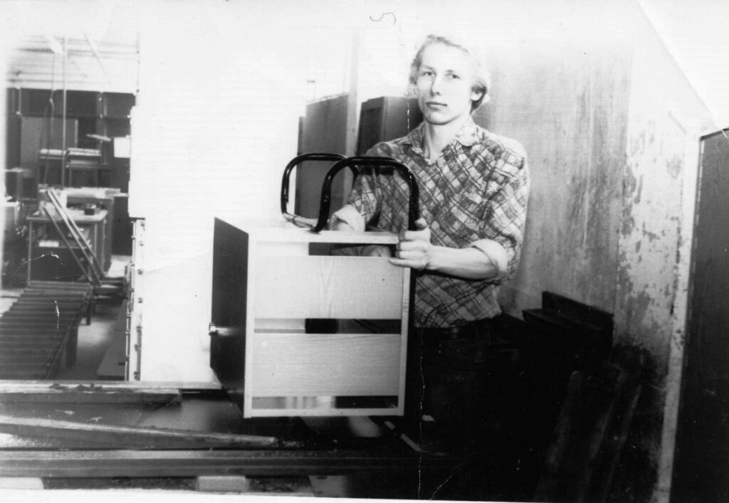 Vahur Laiapea: Kirjutuslauad suurele kodumaale