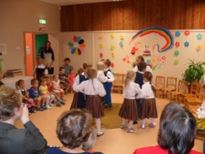 lasteaia juubeliks tants kingituseks