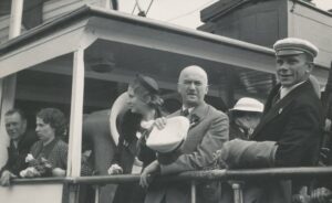 VÕS-i harjutuskooli 3. klassi õpilased ja õpetajad 1926. aastal. Fotod: Võrumaa Muuseum