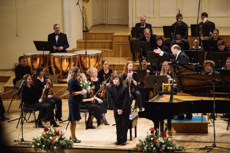 Tänavuse Chopini konkursi grand prix' võitis noor andekas pianist Adam Goździewski Poolast. Foto: Tõnu Tunnel
