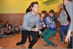 Ühistööna toimunud etüüdid sulatasid jää ja liitsid eri paigust kokku tulnud noori.