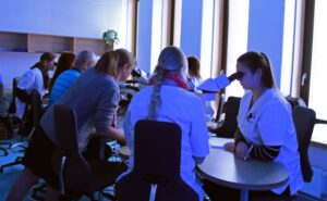 Uus moodne õppevahend – multi­mikroskoop.