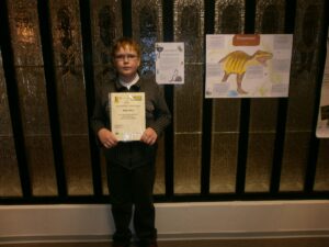 Paide ühisgümnaasiumi poiss Rainer Hints oli üks neist, kes möödunud laupäeval rahvusraamatukogus konkursil osalemise eest tunnustuse sai. foto: erakogu