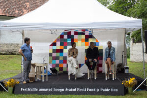 Orulaval arutasid reedel kell 16 Kaileen Mägi, Jür­gen Rakaselg ja Kadri Järv-Mändoja, et Too­­mas Roolaiu juhtimisel arutleda teemal „Karistamine ei aita ja rääkida pole mõtet, las kasvavad ise!”. 