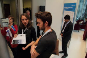 Hetk hindamiskonverentsi stendiettekandelt.