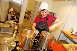 Supipäeval valmisid supid otse seminaril osalejate silme all.