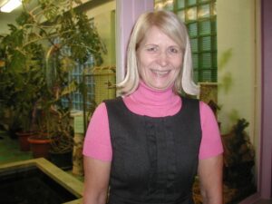 Keila Rukkilille lasteaia õpetaja Sirje Lill kinnitas, et võimlemissärkidest ja värvilistest geomeetrilistest kujunditest on õppetöös palju abi. 