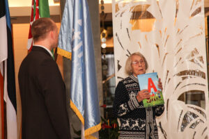 Kurtna uue koolimaja 25. sünnipäeval   novembris kinkis Helgi Ansip koolile oma poja illustreeritud „Lotte aabitsa”, mis sel sügisel ilmavalgust nägi.