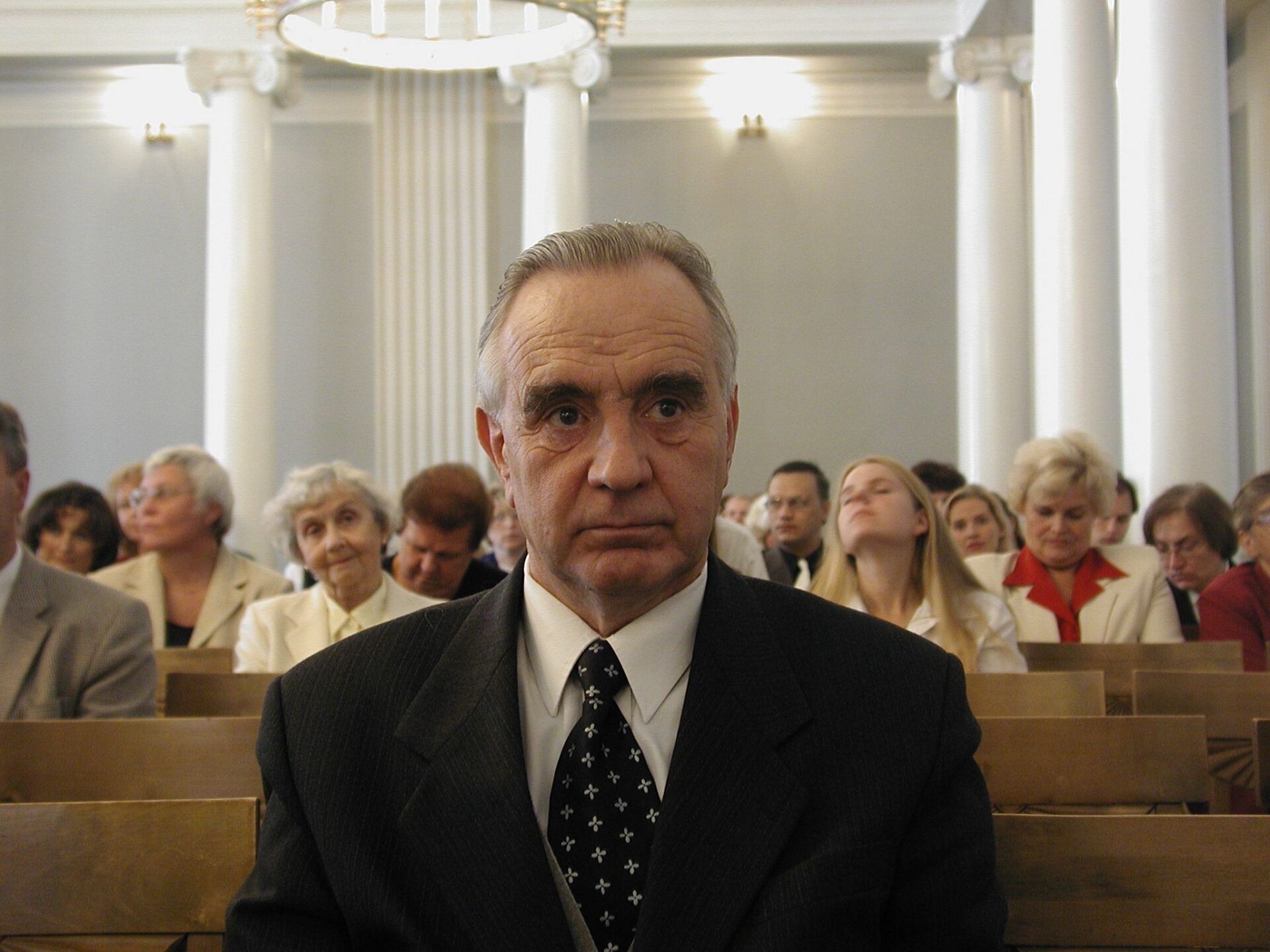 Elu elektromagnetväljas – ohtlik või ohutu?