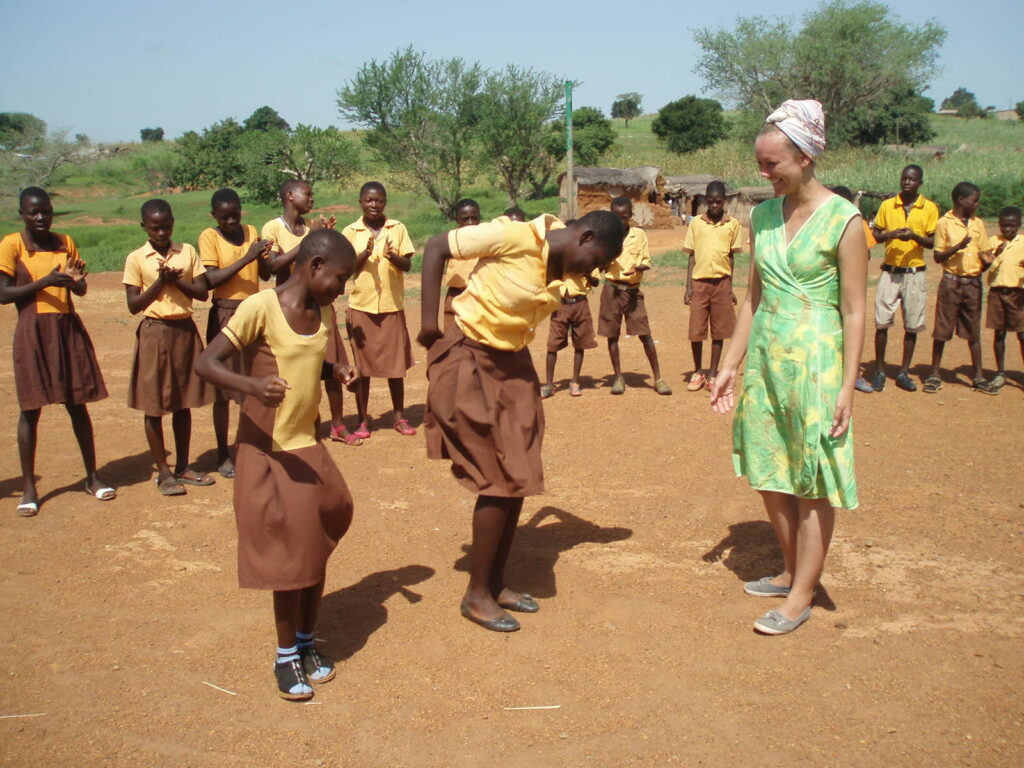 Liina Saaremäe: Eesti õpetaja töötab Ghana omast rohkem