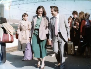 Külaskäik Moskva 15. pedagoogilisse kooli 1987. aasta mais. Fotole on jäänud kaks direktorit – Mare Peil ja Vladimir Streltsov.