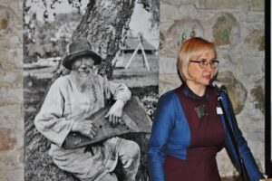 Eesti vabaõhumuuseumi juht Merike Lang avaldas lootust, et lähiajal uuesti valitav muuseuminõukogu juures tegutsev hariduskomisjon toetab muuseumipedagoogide sisulist tööd ning arendab muuseumiharidust järjekindlalt ja loovalt. 