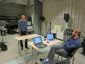 Tarmo Johannes (vasakul) ja Tammo Sumera proovis EMTA stuudios. Foto: Anne-Mai Edala