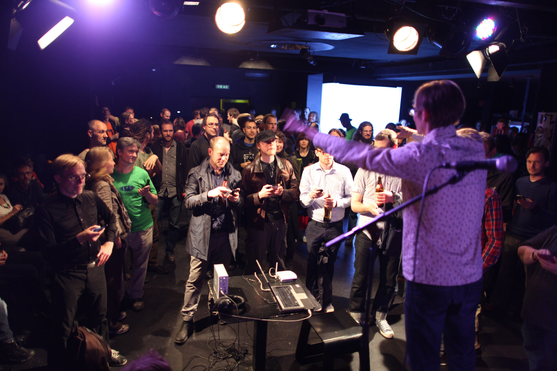 Kuidas kuulata muusikat? Osaluskontserdid kui püüd teistsuguse lähenemiseni