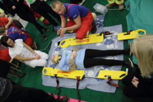 Meditsiin – haavatu õigesti transportimine.