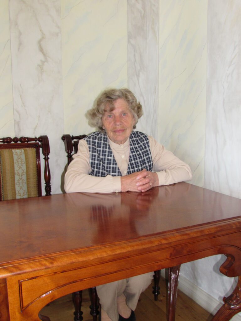 Kauaaegne algklassiõpetaja  Salme Hintsov-Isküll.