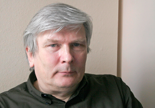 Kaks ühes: tõe- ja usu­põhjatu ühiskond