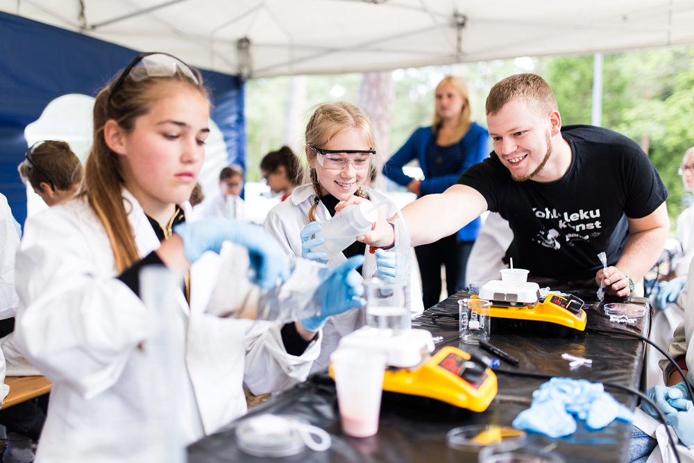 Noored meil ja mujal