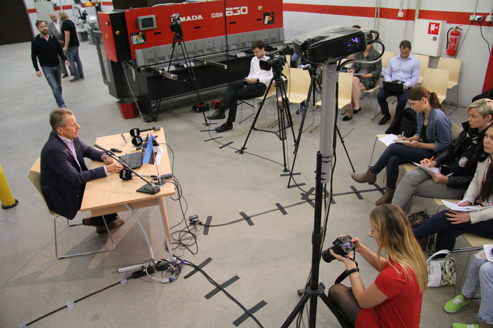 Uus kooliaasta sai avalöögi lehtmetalli tsehhis