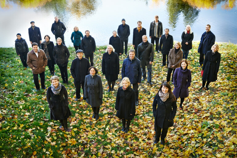 Eesti Filharmoonia Kammerkoor tervitab sügist kontsertidega „Päikeselaulud” 2. oktoobril Tartus ja 4. oktoobril Tallinnas. Foto: Kaupo Kikkas