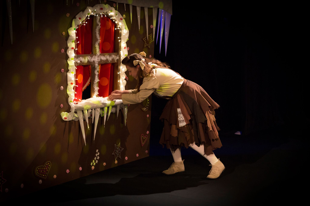 Rakvere Teatri sügis – mõõgavõitlust ja krapsakaid plikatirtse