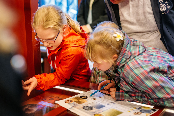 Tule ja avasta raha lugu!