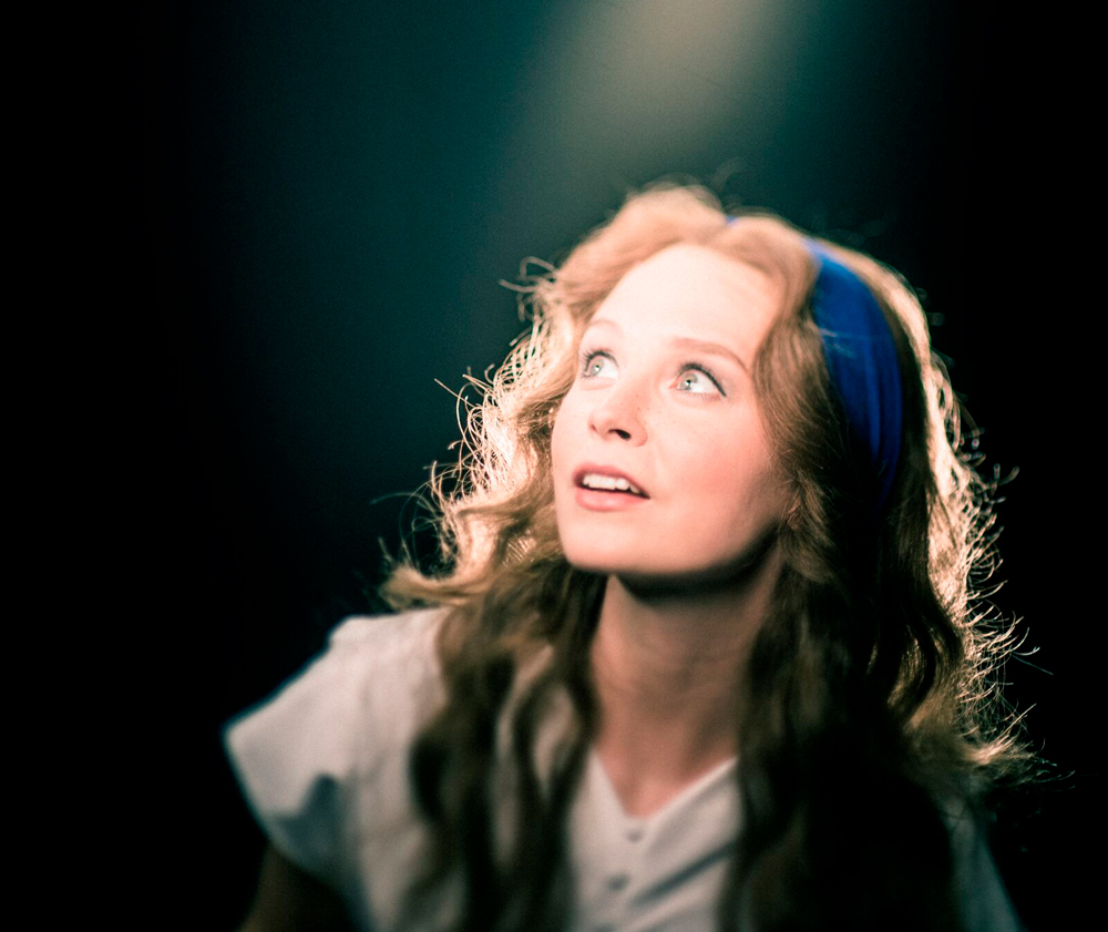 Ugala pühib tolmu Bornhöhe teostelt ja reisib Võlur Ozi juurde