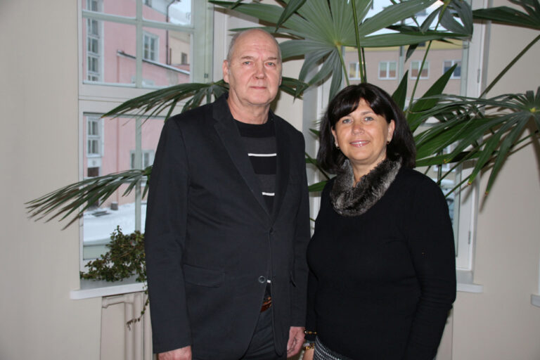 Võru linnavalitsuse haridus­osakonna juhataja Peep Poltimäe ja Krabi kooli juht Ale Sprenk. Foto: HTM