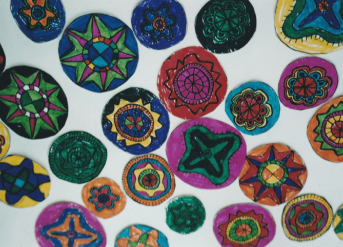 Lasteaia aastaring kolme loitsu saatel