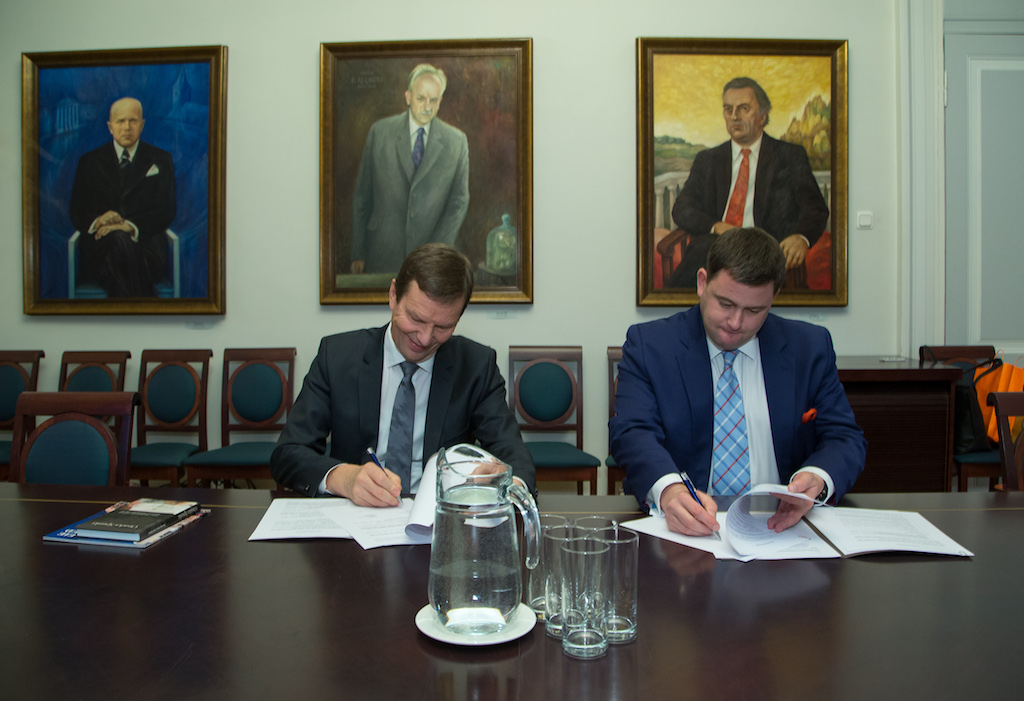 Tartu ülikool ja Swedbank allkirjastasid koostöö raamlepingu