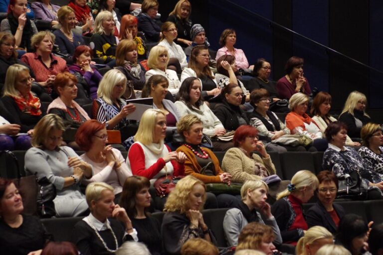 Juubelikonverents kandis nime „Väärtustades Eesti lasteaiaõpetajat”. Foto: Margit Saluotsa