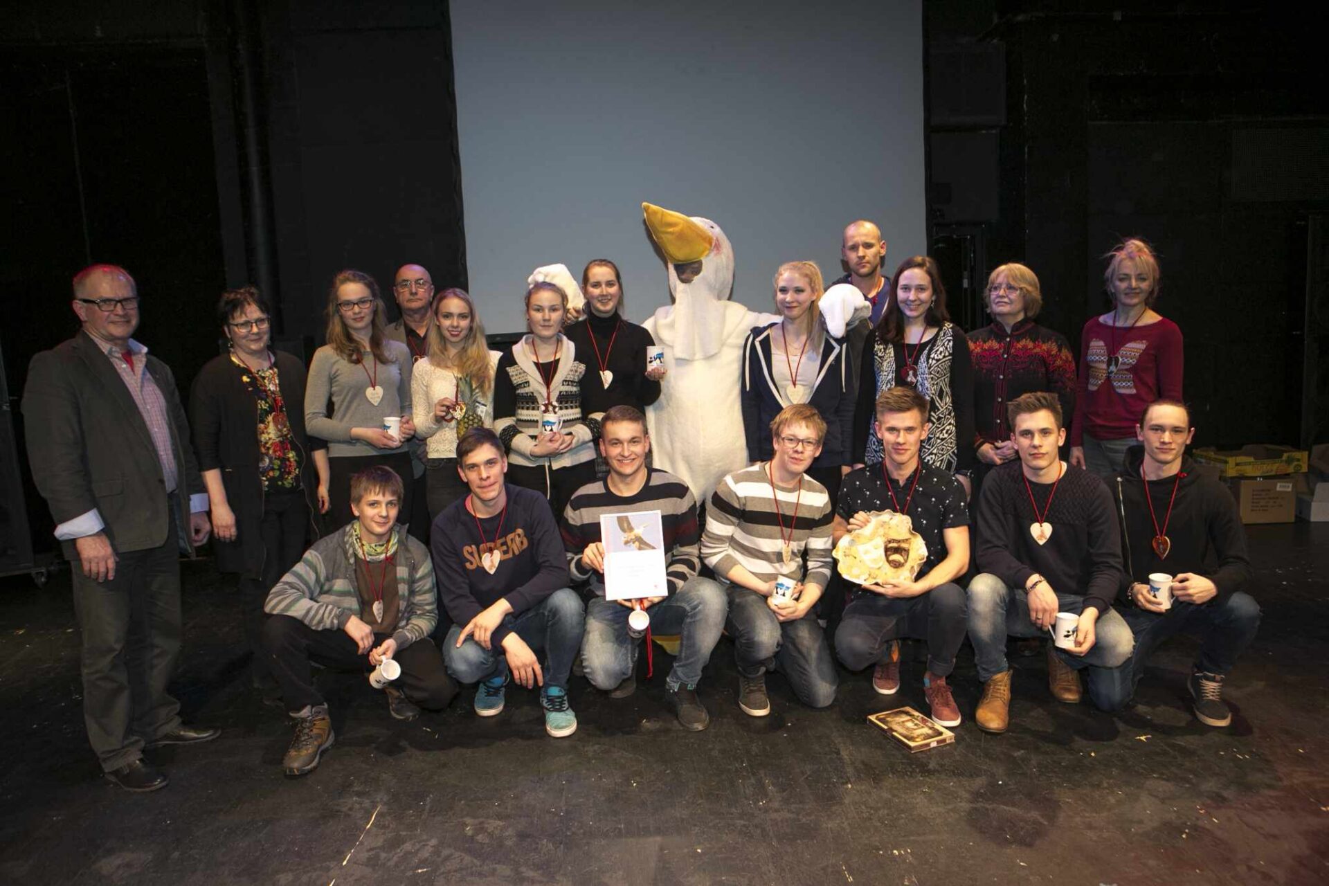 Koolinoored toovad doonorluse rambivalgusesse