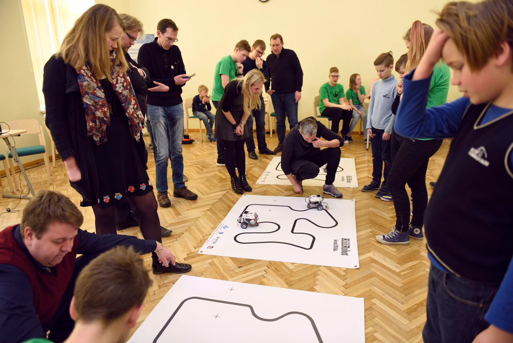 Vajadus IT-alase huvihariduse järele Eestis kasvab pidevalt