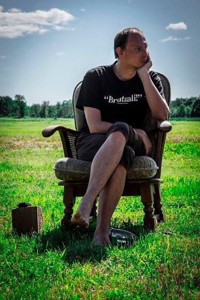 Suvel on etendusel, kontserdil, näitusel midagi teisiti