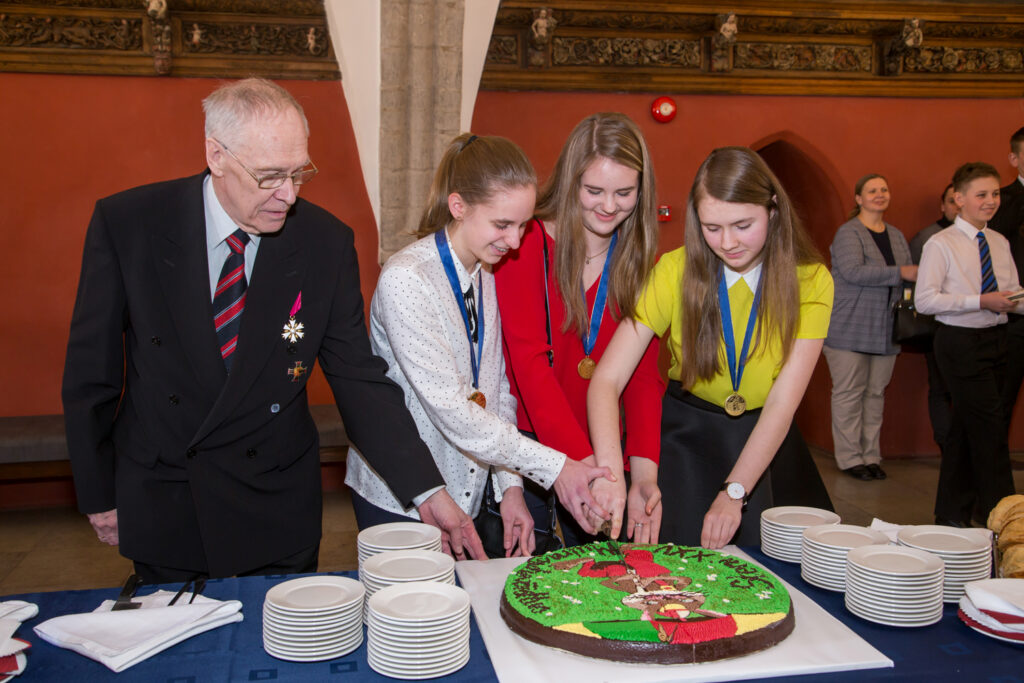 Ann Roos: „Teeb rõõmu, et lapsed kirjutavad ikka veel muinasjutte”