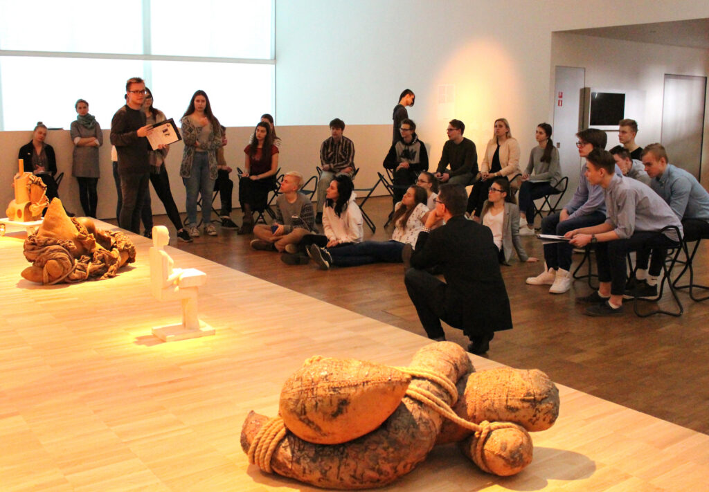 Kumusse kaasaegset kunsti avastama!