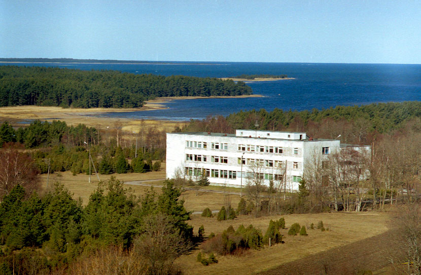 Hiidkoolimajad õgivad valla raha