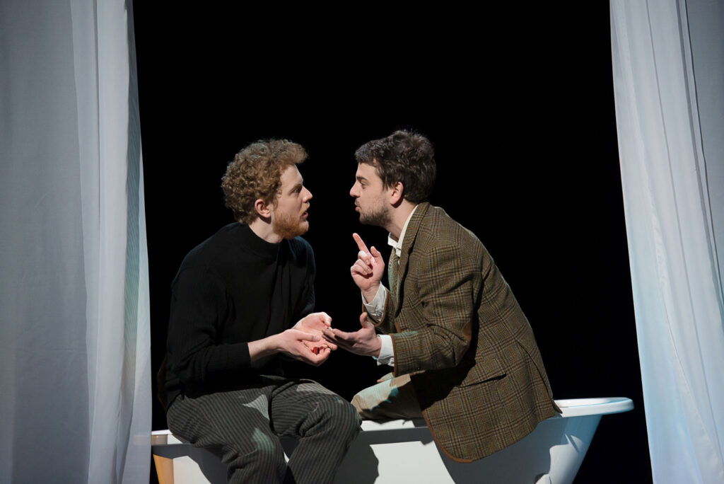 Kuressaare Linnateater soovitab