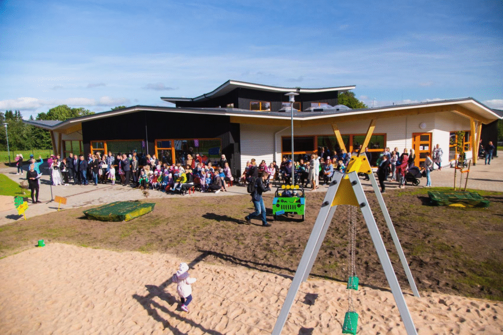 Viimsis avati täna uus 144-kohaline lasteaed