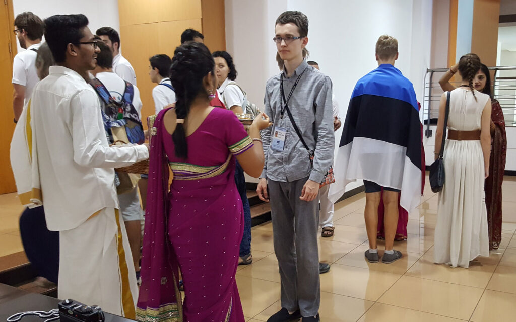 Tuhanded õpilased sadade keelte kallal