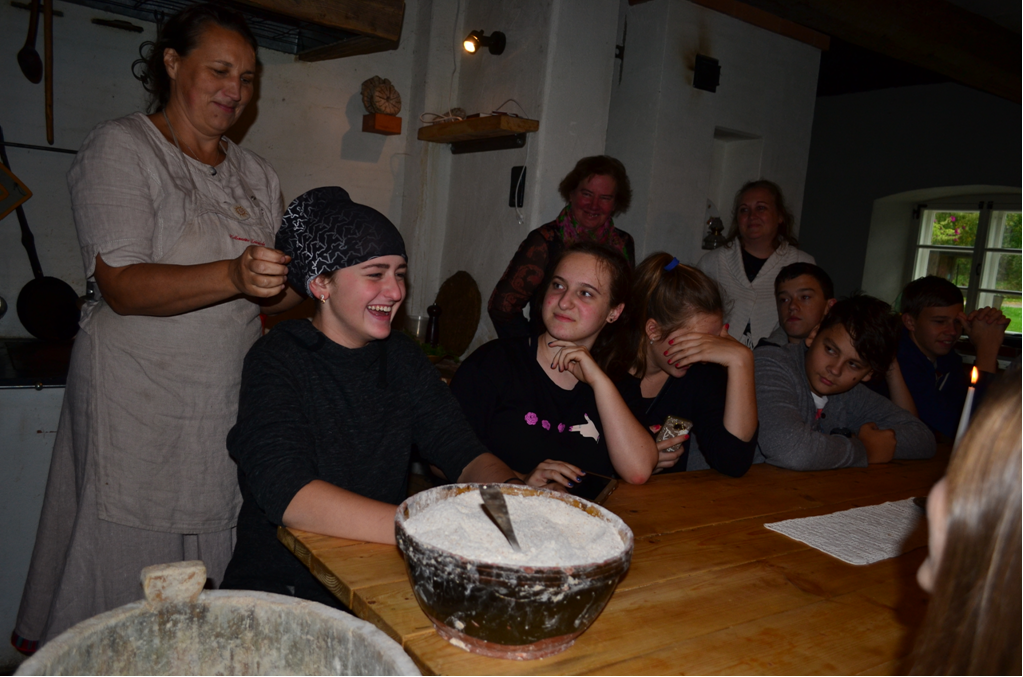 Keelesild Narva-Jõesuu ja Räpina vahel ehk Kutseõppeasutus ja põhikool üheskoos õppimas