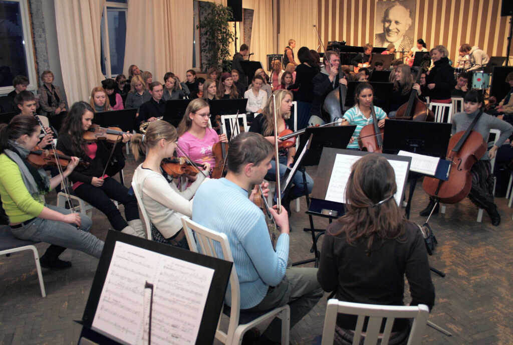 Kaunite kunstide kool – kas koolide sulatusahi?