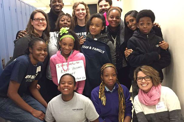 Keegi ei tea, mis mul seal tundides toimub …