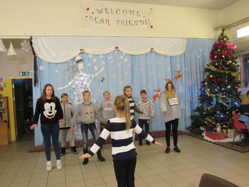 Heategevuskeskuses aidatakse nii last kui ka tema peret