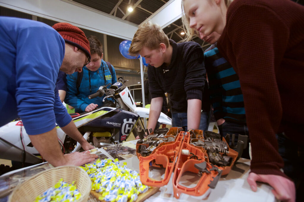 Haridusmessil „Intellektika” pannakse õpilaste oskused proovile