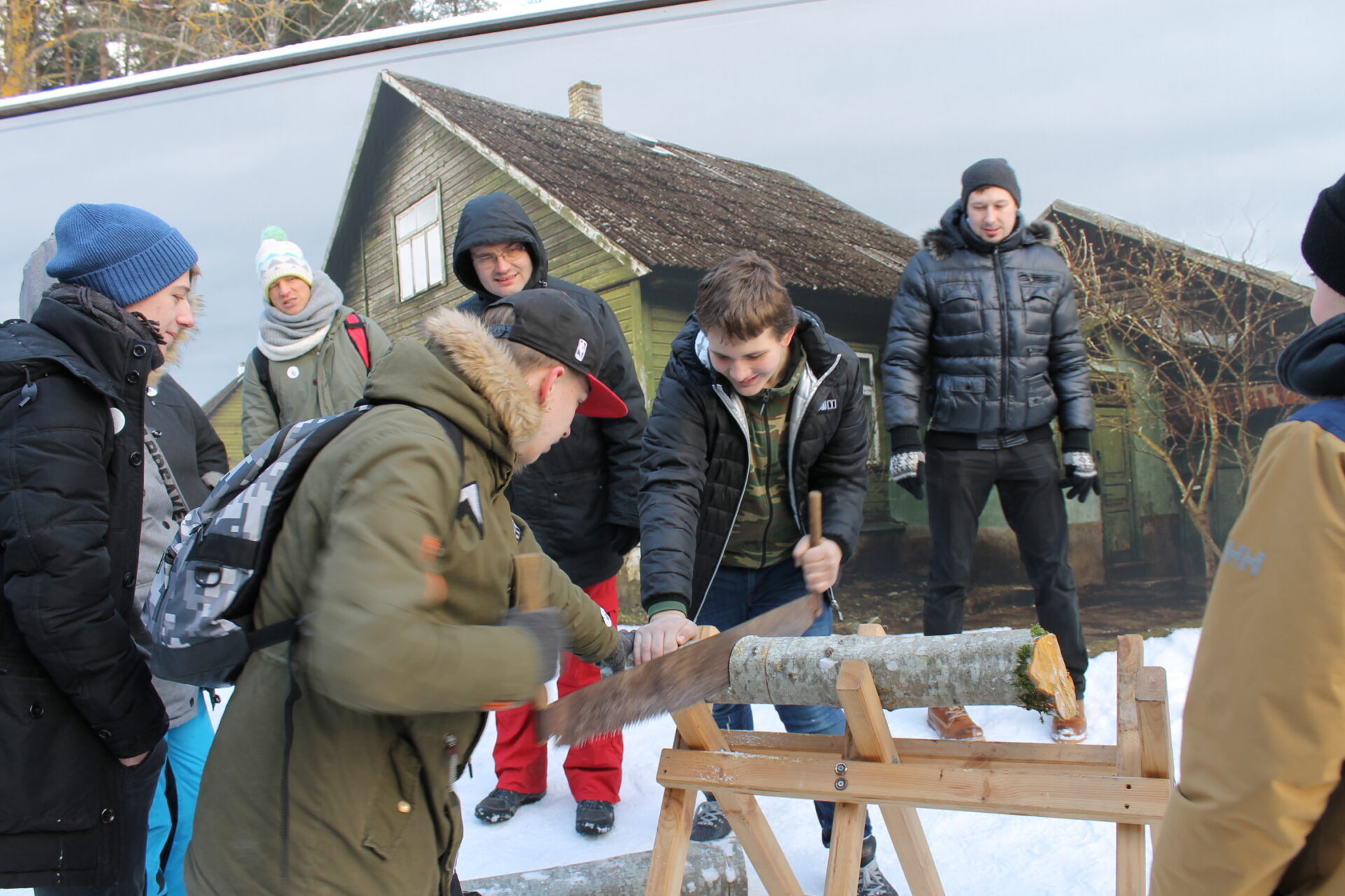 Ristiku põhikool viis õpilased Eesti Wabariigi aega