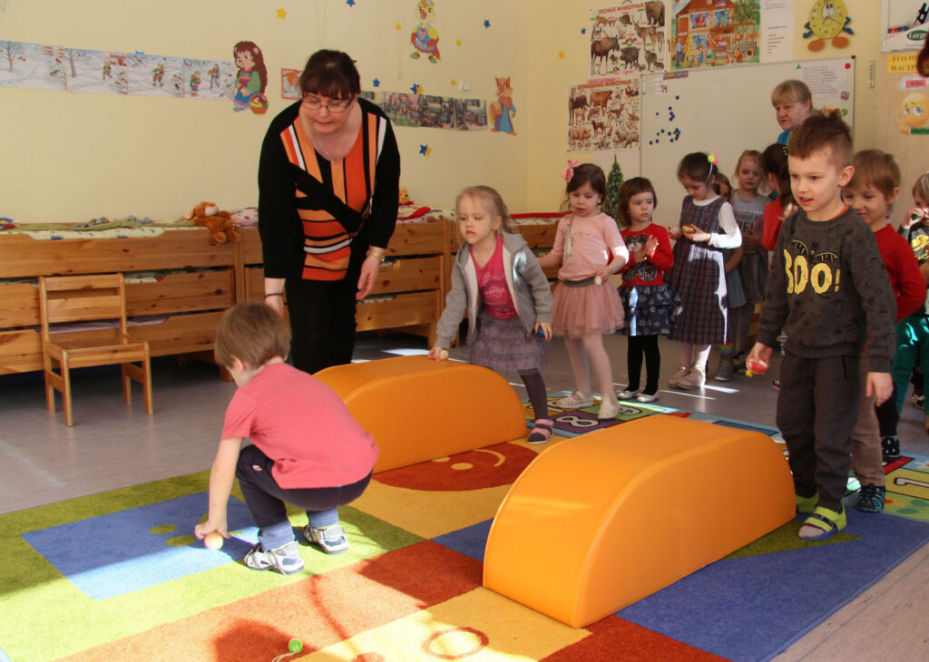 Teist keelt võib juba lasteaias õppida küll